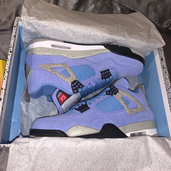 Jordan 4 unc - Picture 1 of 5